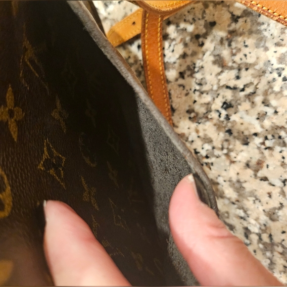 Louis Vuitton Brown and Tan Monogram Bag - Picture 3 of 12